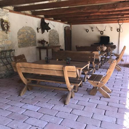 Zamecek Zdiky - Knizeci Apartman Bujanov Bagian luar foto